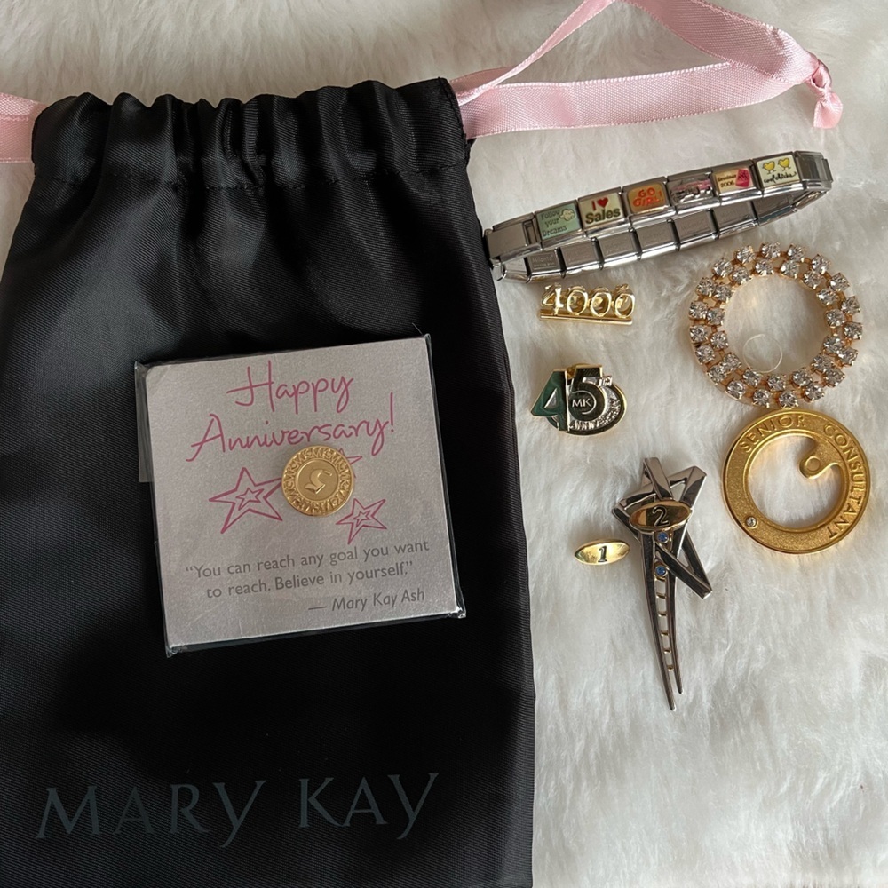 Vintage MARY KAY Pins/Brooches lot of 6